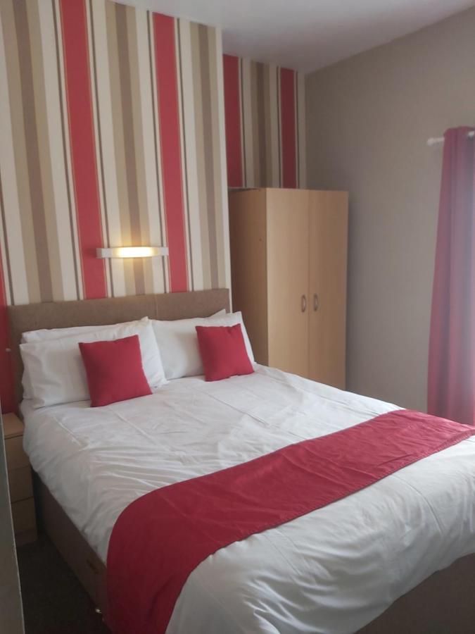 Rayners Hotel Blackpool Bagian luar foto
