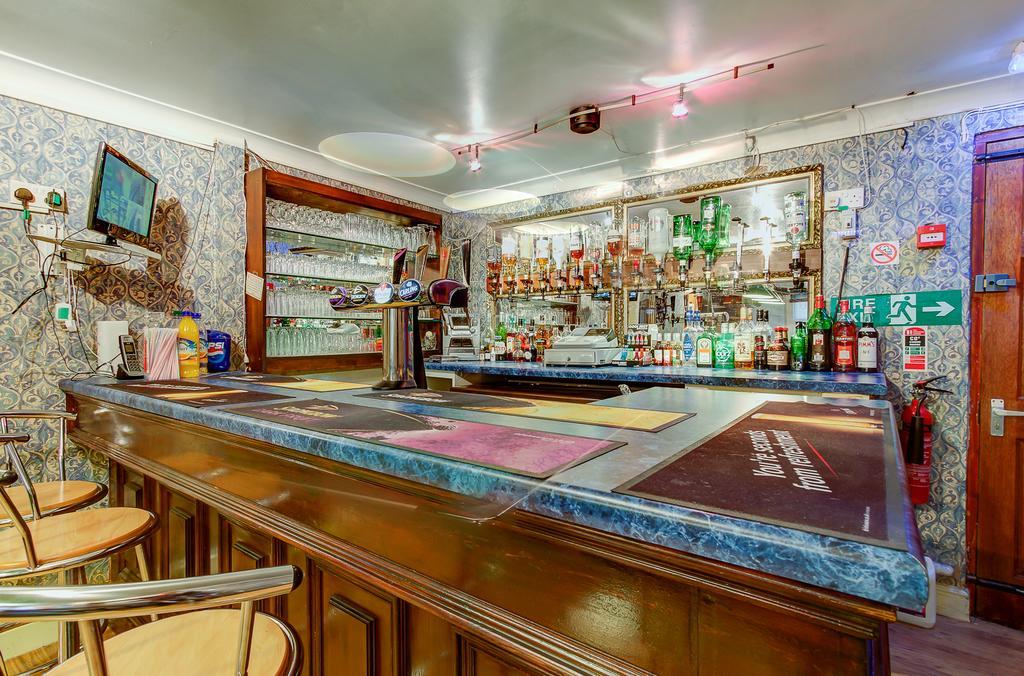 Rayners Hotel Blackpool Bagian luar foto