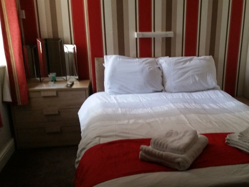 Rayners Hotel Blackpool Bagian luar foto